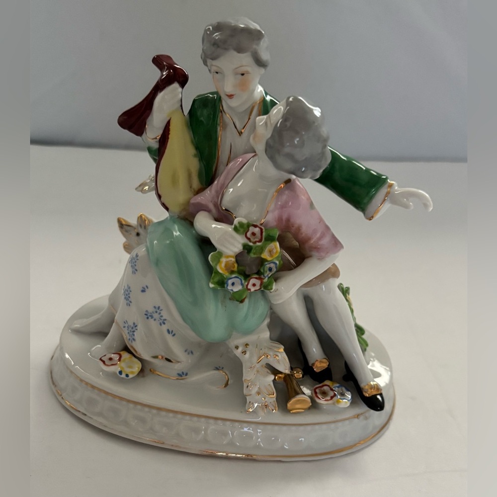 Vintage Hand-Painted Porcelain Figurine – Romantic Musical Scene – Made in Japan